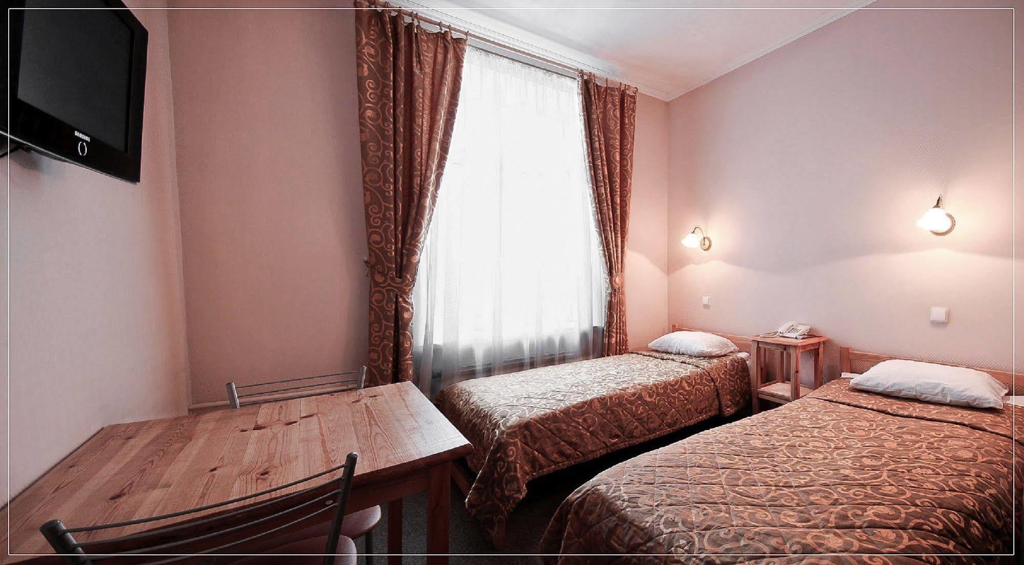 Lebedushka Na Engelsa Otel St. Petersburg Dış mekan fotoğraf